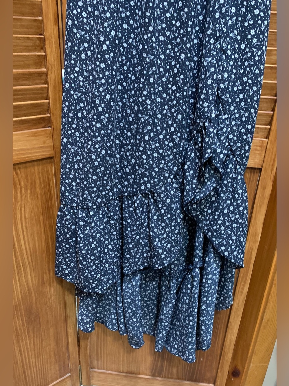 Francesca’s Navy Blue Floral Midi Dress - Picture 2 of 5